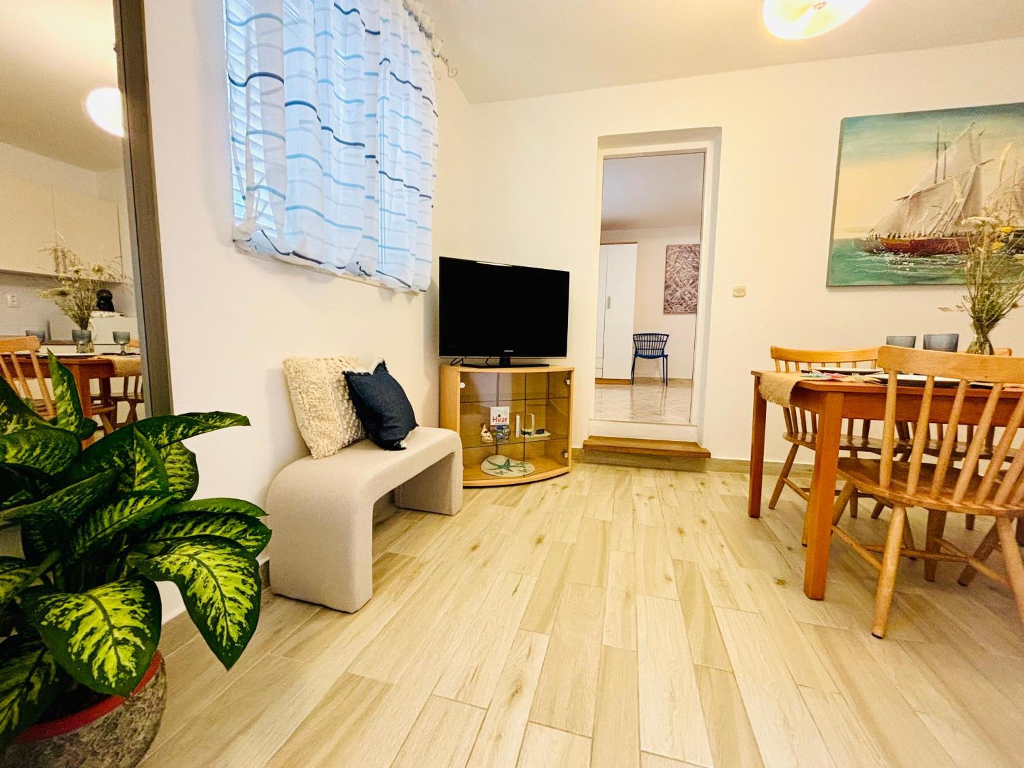 Apartment Sunny Elza 2 Hvar Town Luaran gambar