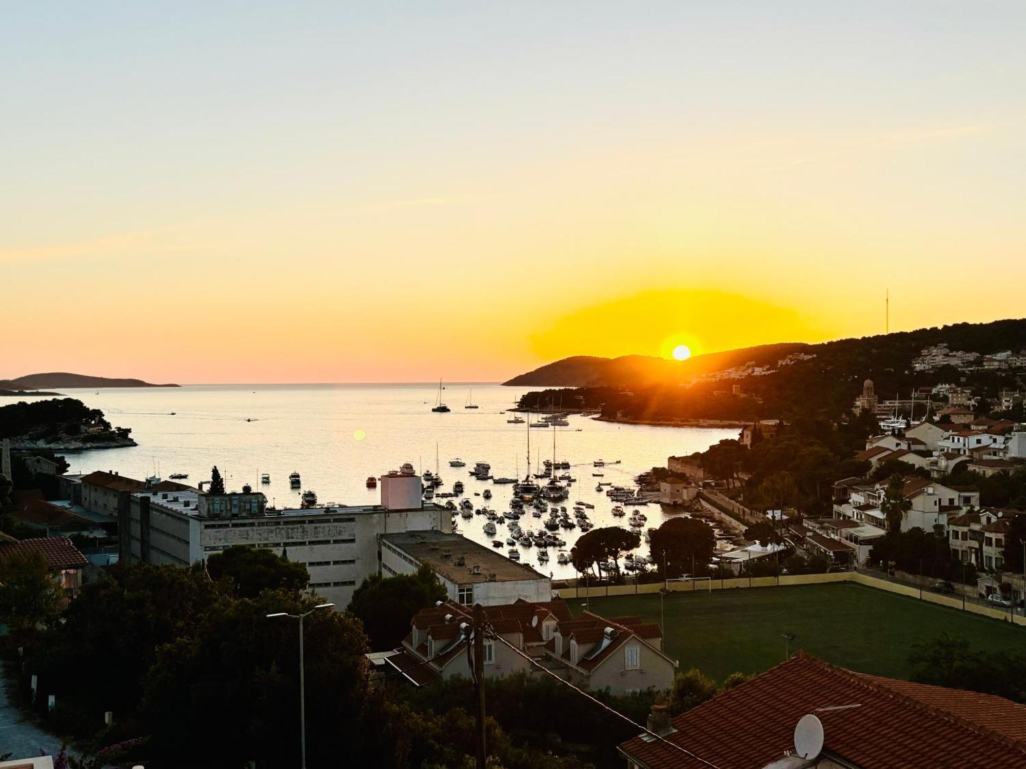 Apartment Sunny Elza 2 Hvar Town Luaran gambar